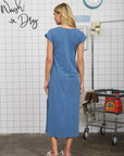 SHORT SLEEVE SIDE SLIT DETAIL KNIT T-SHIRT MIDI DRESS: DARK DENIM