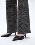 HIGH RISE LEOPARD PRINT WIDE LEG PANTS(FINISHED HEM)