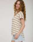 STRIPE V NECK CUFFED SHORT SLEEVE KNIT TOP: LIGHT KHAKI