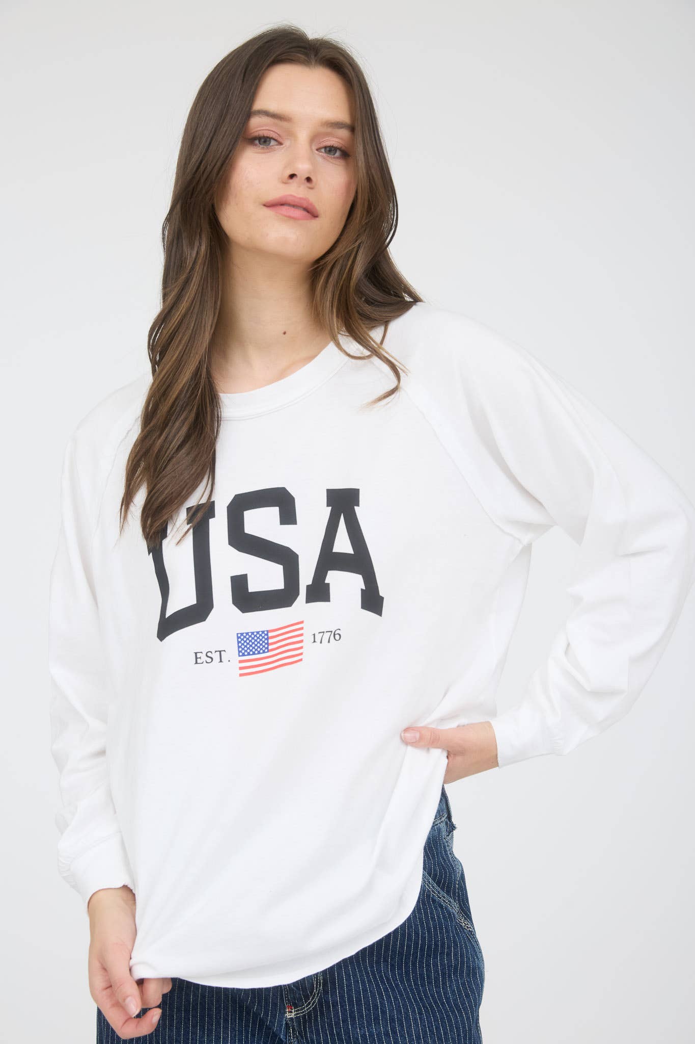 USA GRAPHIC RAGLAN LONG SLEEVE KNIT TOP : WHITE