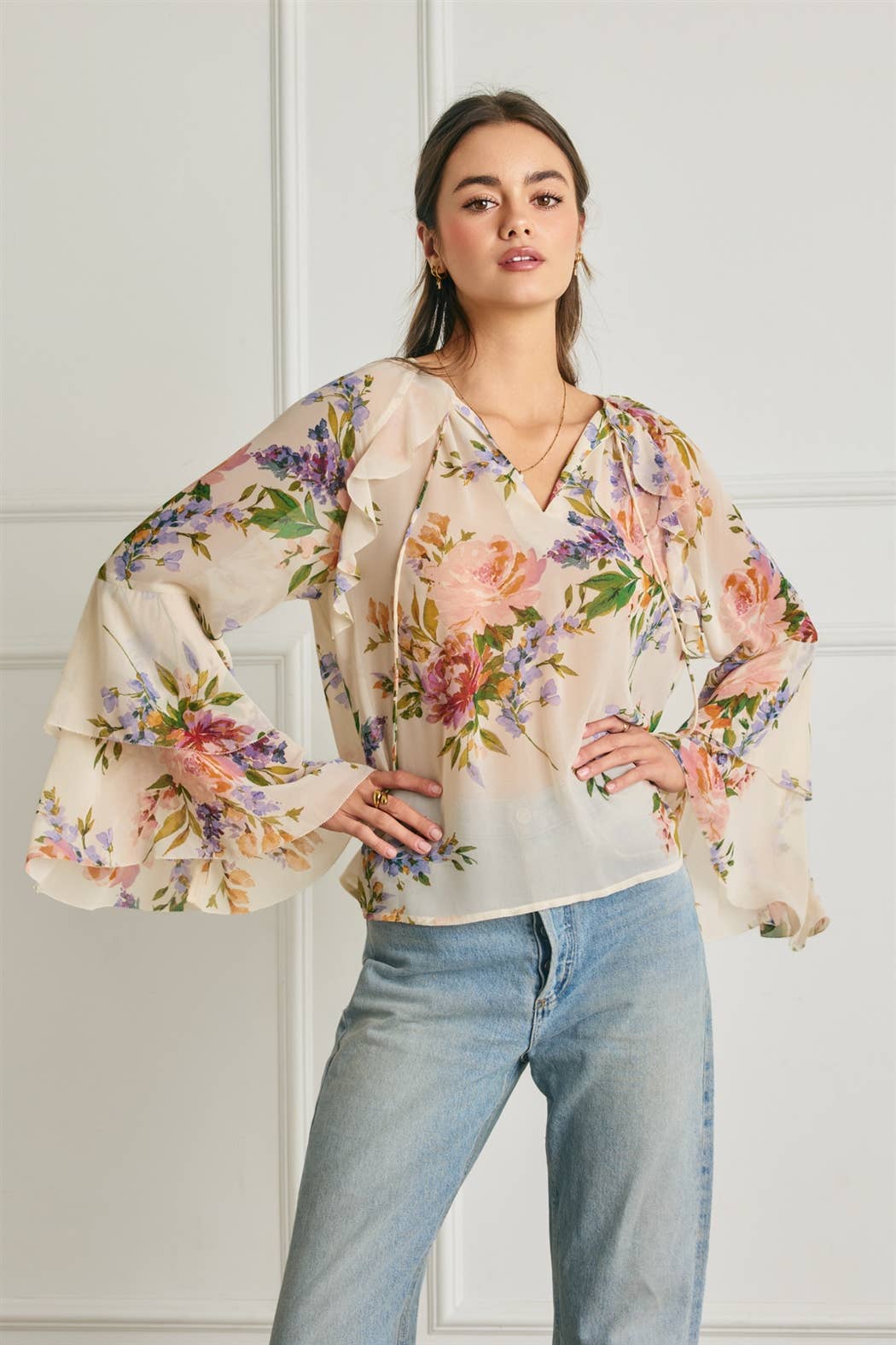 Floral Bell Sleeve Ruffled Blouse: SOFT FLORAL / S-M-L(2-2-2)