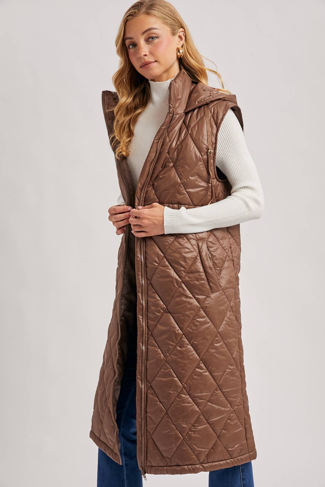 DIAMOND QUIT PUFFER LONG-LINE HOODED VEST: COCO