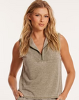HALF ZIPPED SLVLESS TOP