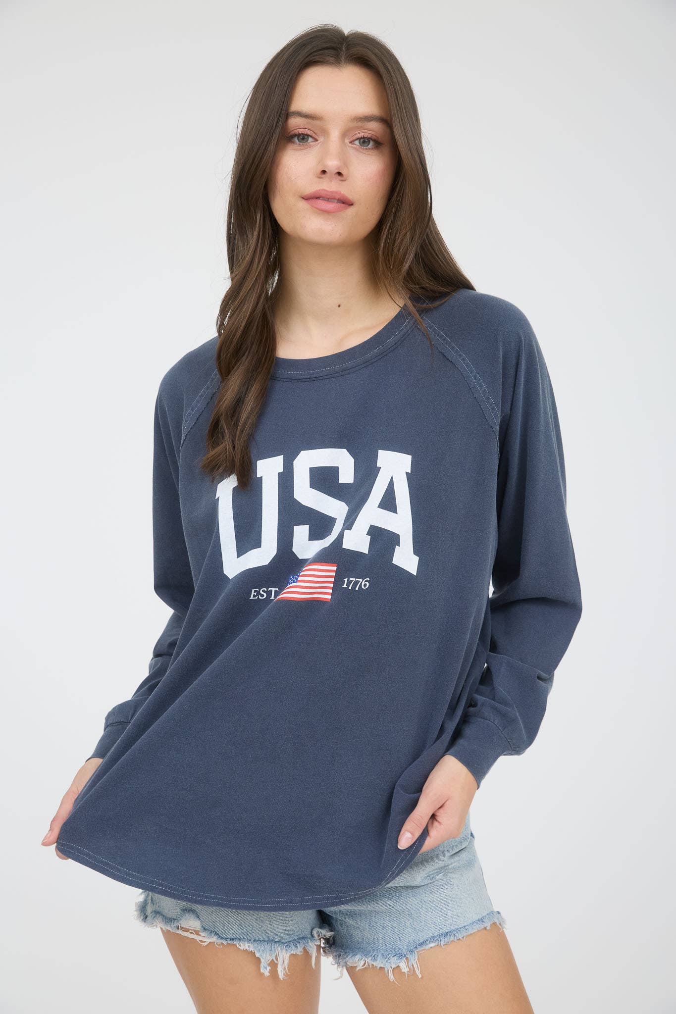 USA GRAPHIC RAGLAN LONG SLEEVE KNIT TOP : WHITE