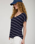 STRIPE V NECK CUFFED SHORT SLEEVE KNIT TOP: CREAM