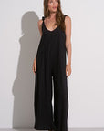 BLACK V-NECK JUMPER