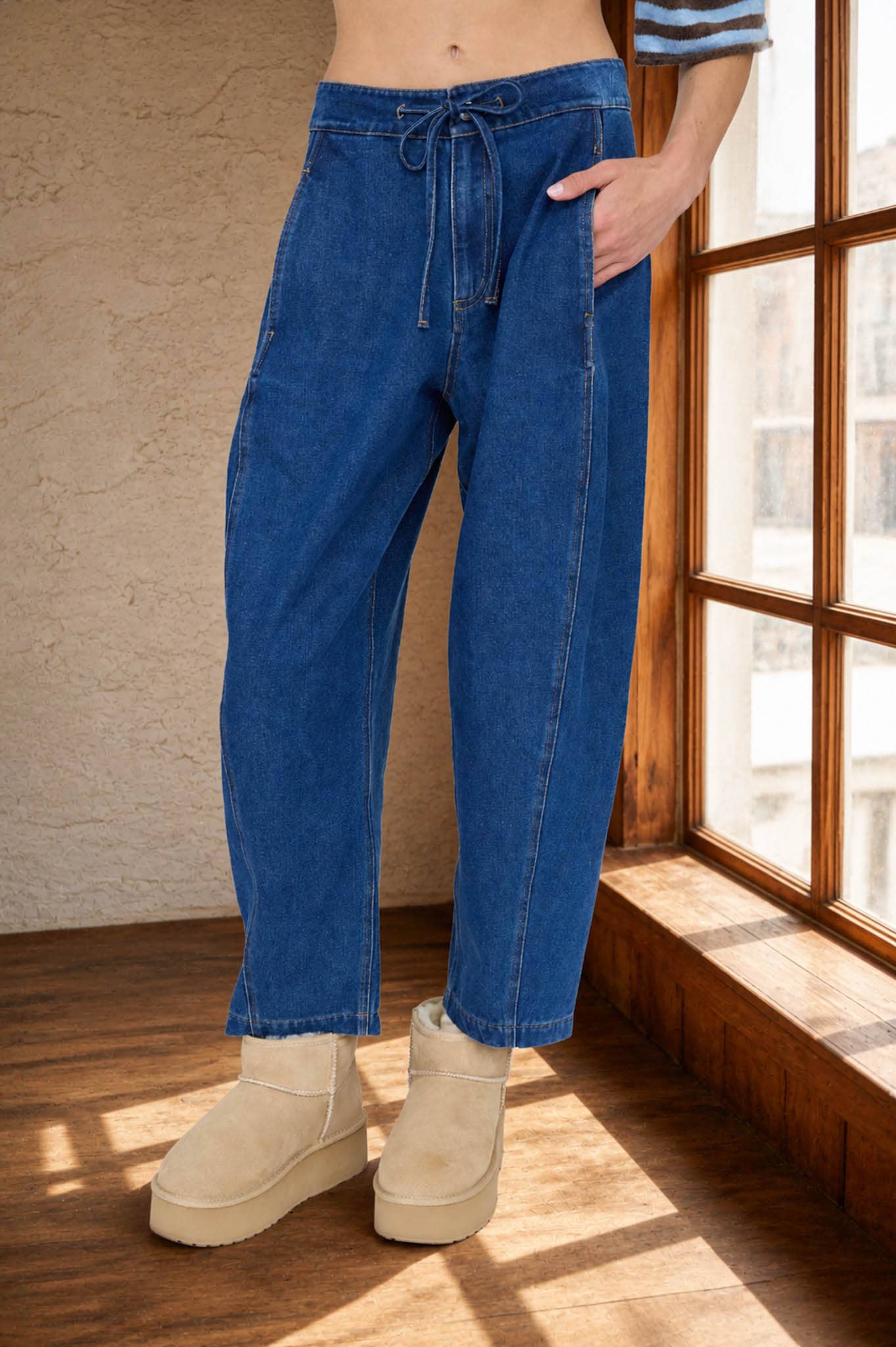 HIGH WAIST FRONT TIE WIDE LEG CROPPED PANTS: INDIGO