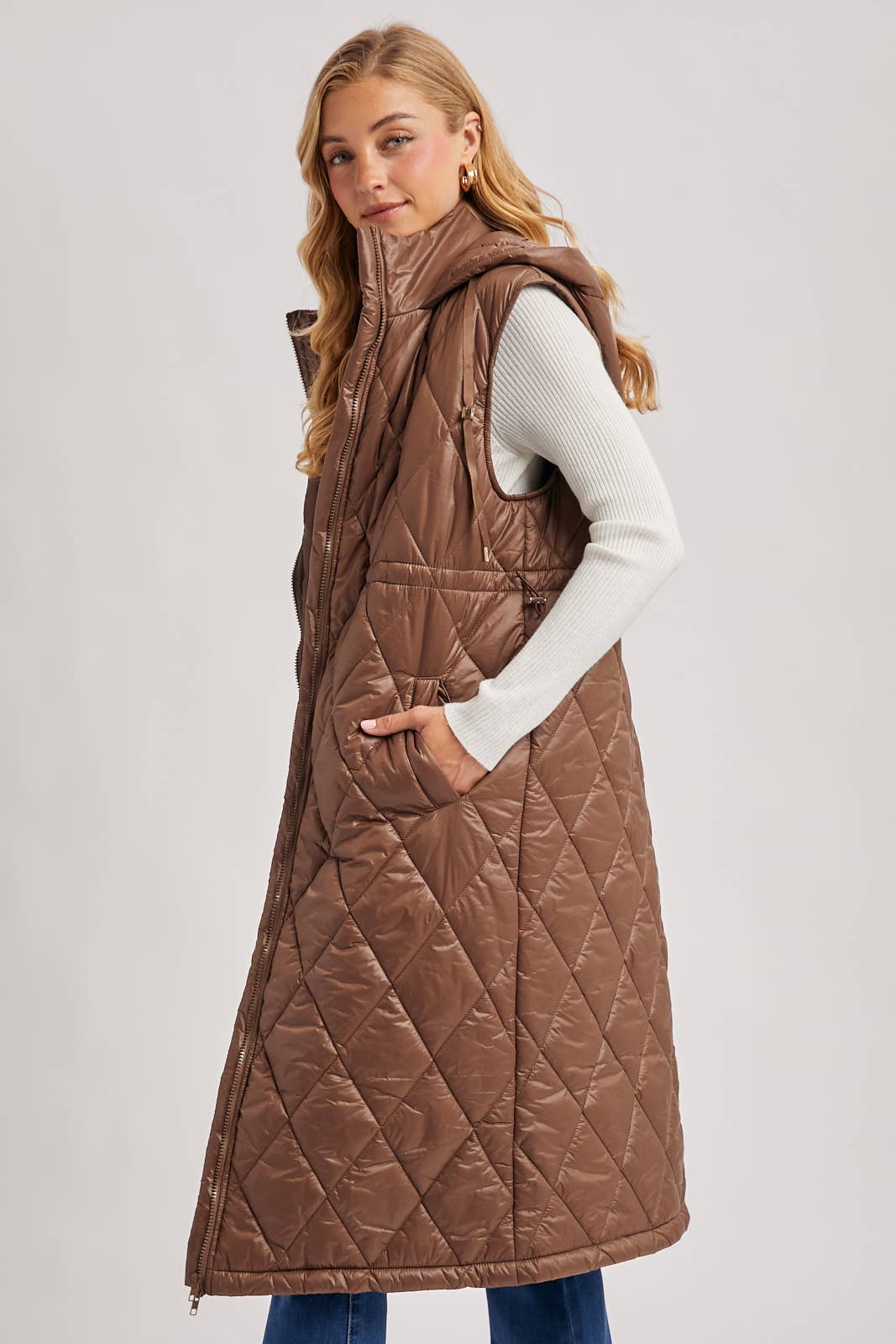DIAMOND QUIT PUFFER LONG-LINE HOODED VEST: COCO