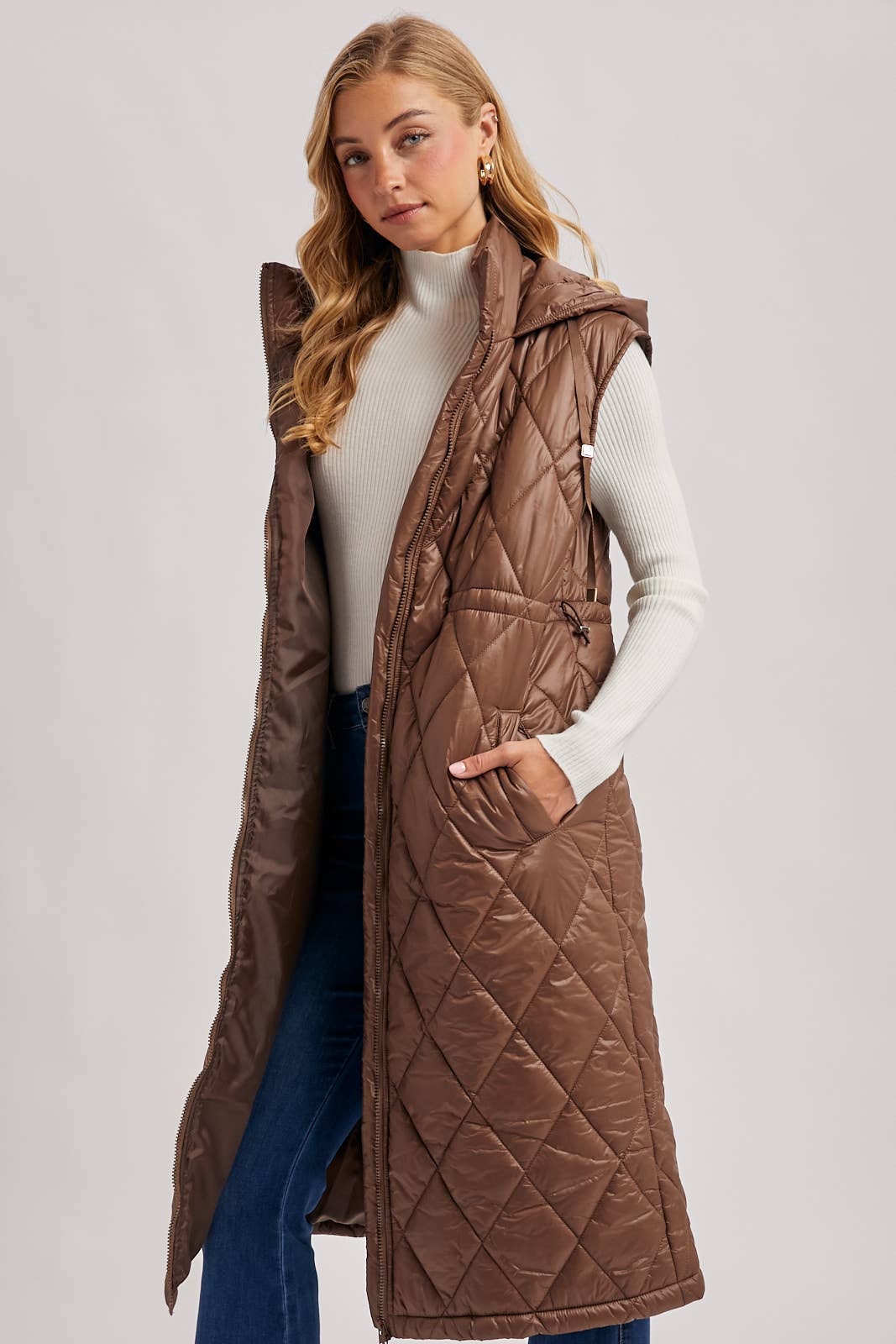 DIAMOND QUIT PUFFER LONG-LINE HOODED VEST: COCO