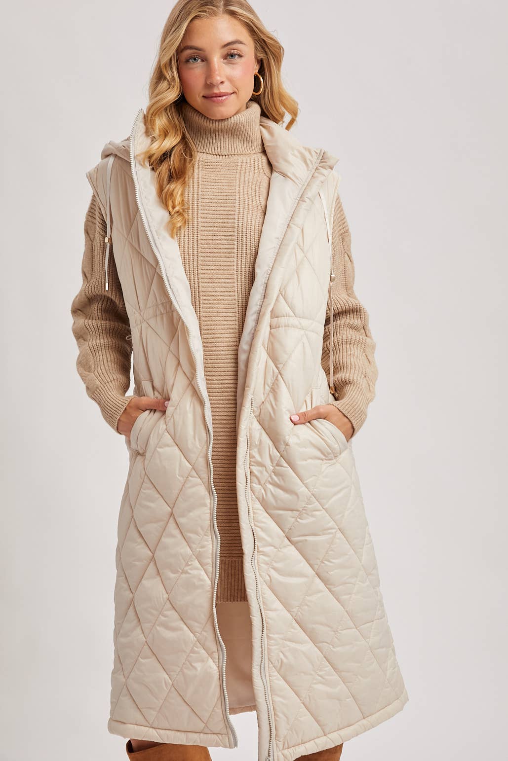 DIAMOND QUIT PUFFER LONG-LINE HOODED VEST: COCO