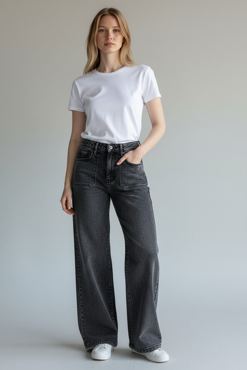 MINI PATCH POCKET WASHED BLK JEANS