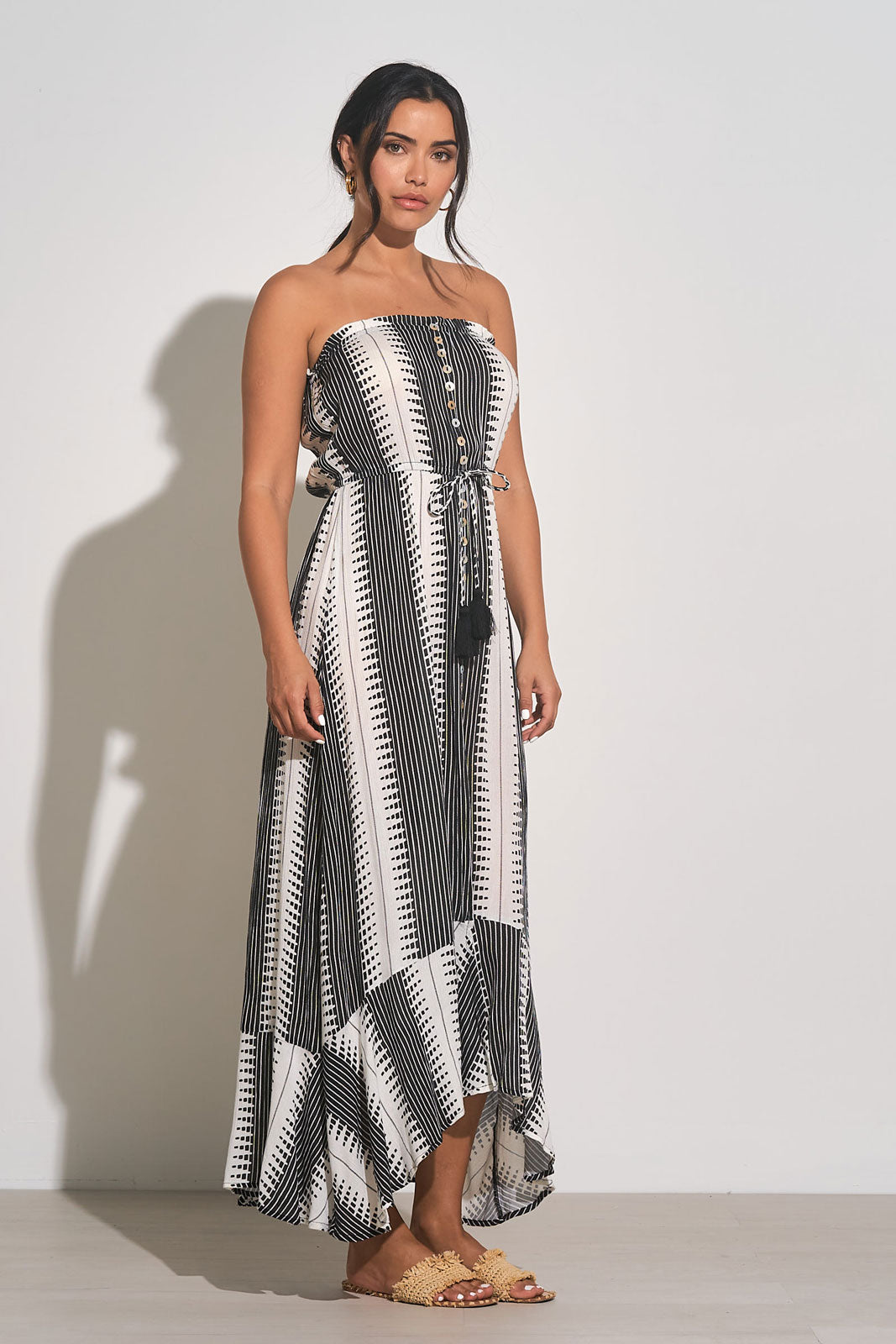 STRAPLESS BLACK & WHITE DRESS No Roots Boutique STRAPLESS BLACK & WHITE DRESS No Roots Boutique