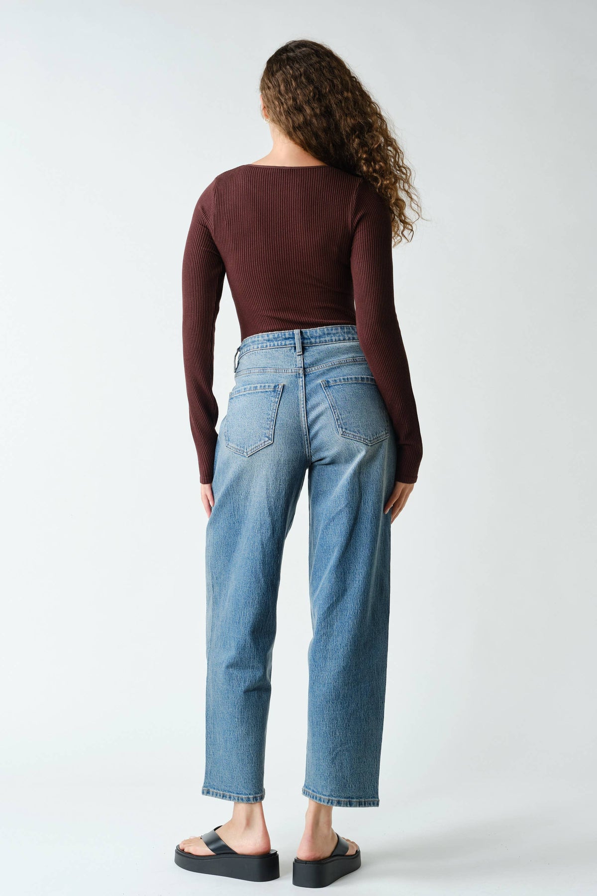 Seamless Ribbed Long Slv Top: COFFEE BEAN