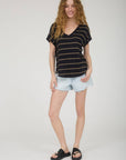 STRIPE V NECK CUFFED SHORT SLEEVE KNIT TOP: LIGHT KHAKI