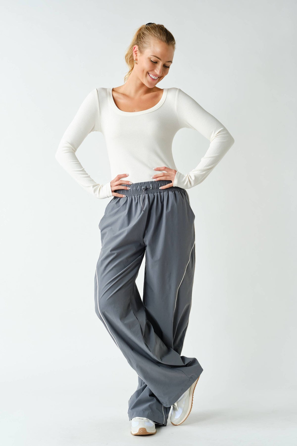 Slim Fit Scoop Neck Ribbed Long Slv/WHITE