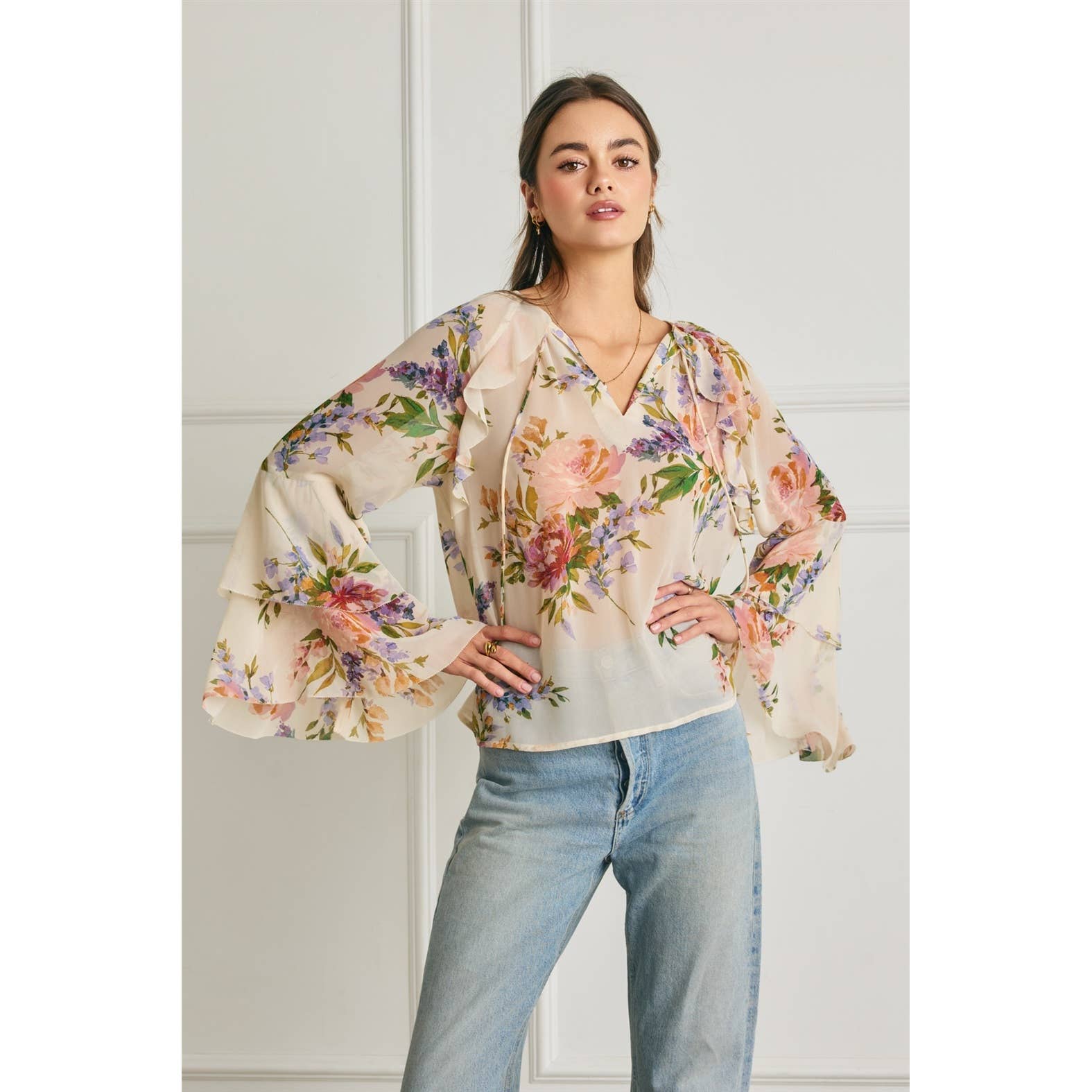 Floral Bell Sleeve Ruffled Blouse: SOFT FLORAL / S-M-L(2-2-2)