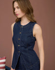 Sleeveless round-neck denim vest with functional buttons