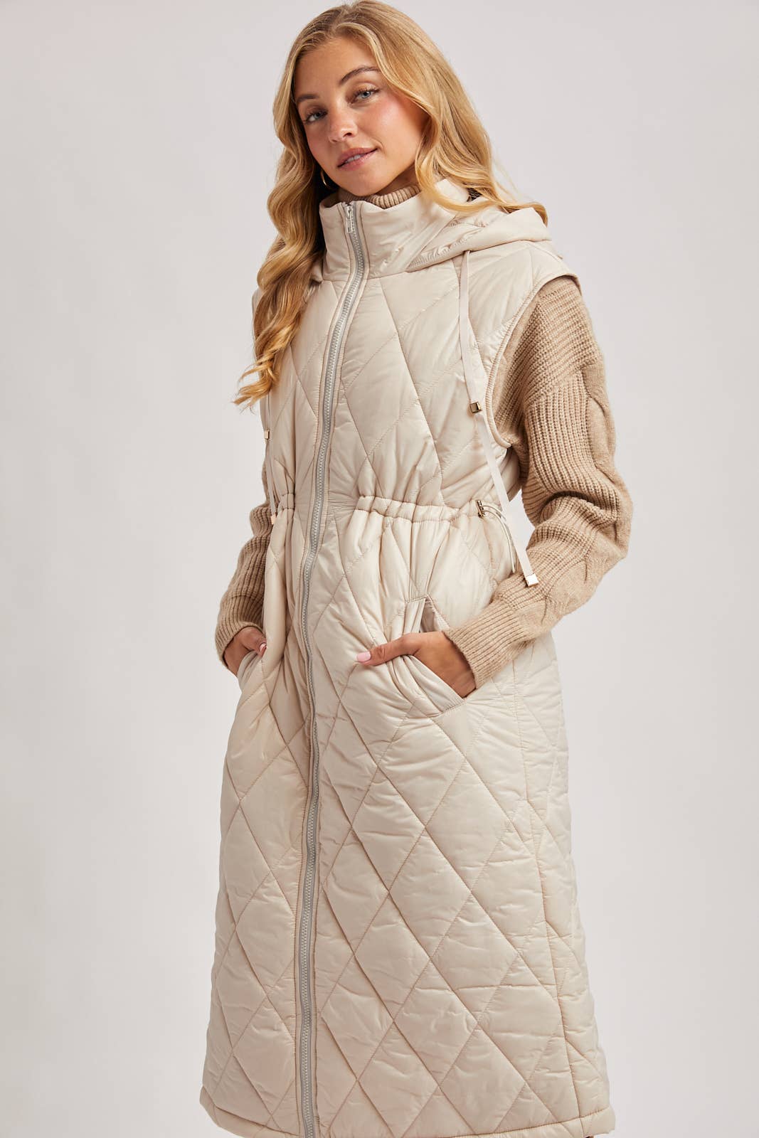 DIAMOND QUIT PUFFER LONG-LINE HOODED VEST: COCO