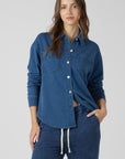 INDIGO WASHED KNIT SHIRT
