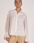 WHITE BUTTON DOWN BLOUSE W/RUFFLE SLV