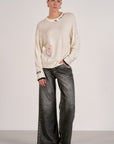 LIGHT WEIGHT SWEATER W/STITCHING DETAIL
