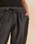 BLACK WASH DRAWSTRING PANT