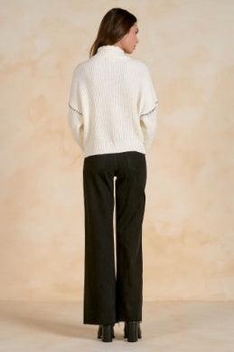 OFF WHITE 1/4 ZIP SWEATER W/BLACK STICH DETAIL