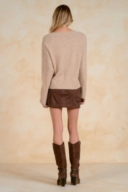 STONE V-NECK SWEATER W/FRAY DETAIL
