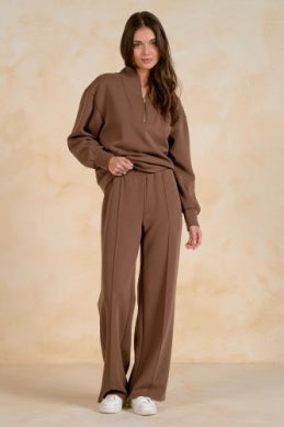 BROWN 3/4 ZIP SWEATSHIRT