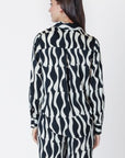 B+T OFF WHITE/BLK WAVE BLOUSE