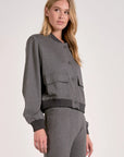 HEATHER GREY BOMBER JACKET W/ FRONT POCKET DETAIL